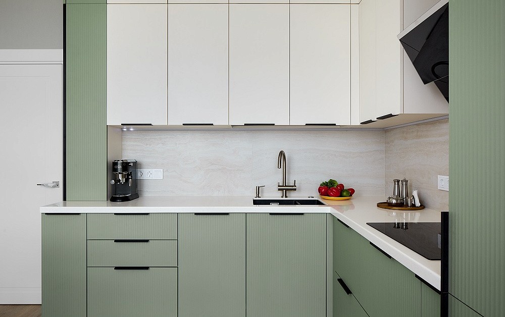 Кухня с фасадами с эффектом плиссировки