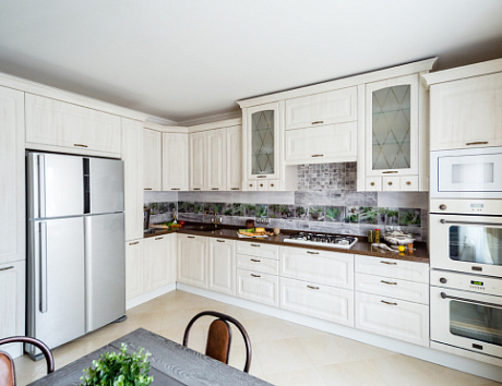 Бежевая кухня в Санкт-Петербурге