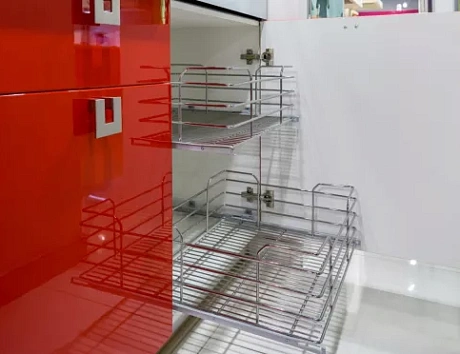 Красная кухня в Южно-Сахалинске