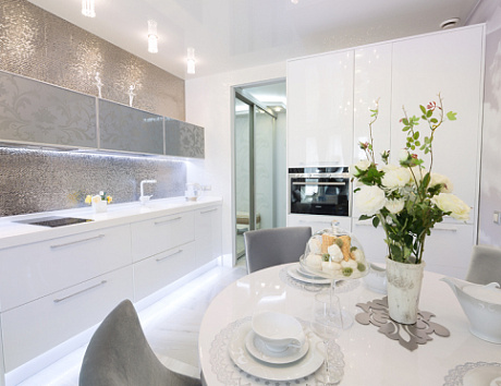 Белая кухня в Санкт-Петербурге