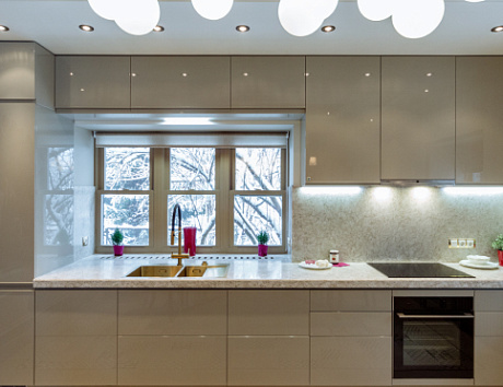 Глянцевая кухня в Санкт-Петербурге