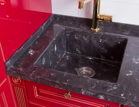 Глянцевая кухня в Анапе