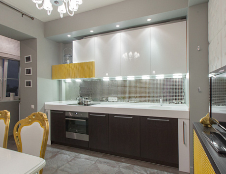 Коричневая кухня в Новосибирске