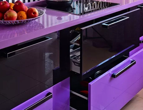 Фиолетовая кухня во Владивостоке