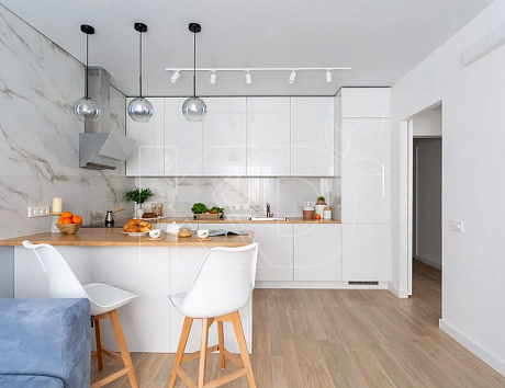 Дизайн кухни в белом цвете