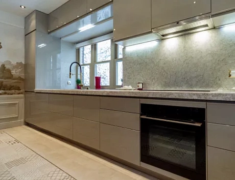 Серая кухня в Нижнем Новгороде