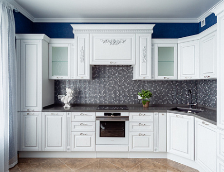 Светлая кухня в Воронеже